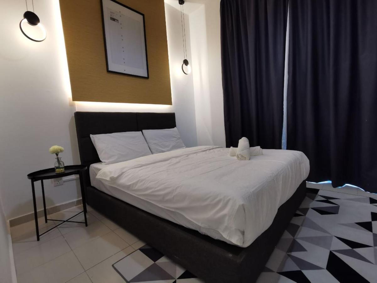 Ezhome Mesahill Nilai Exteriör bild