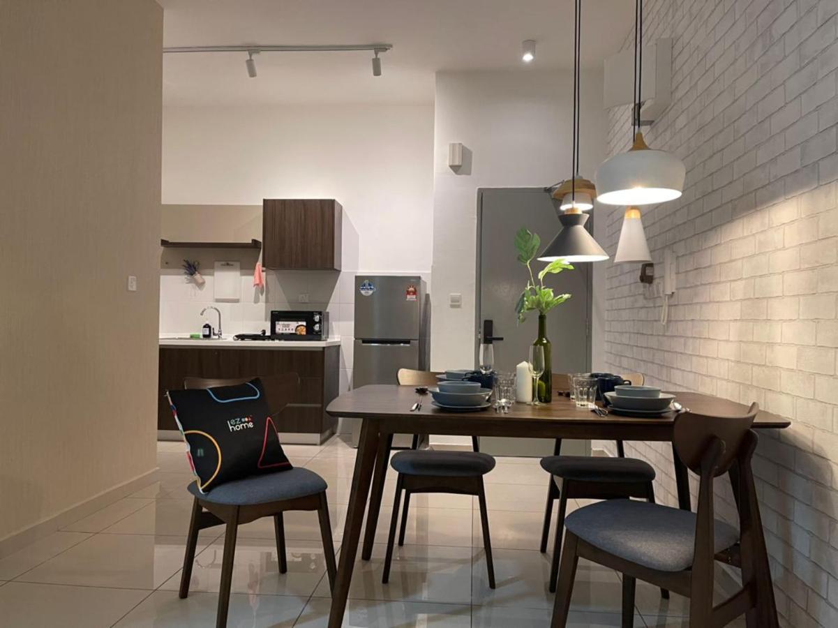 Ezhome Mesahill Nilai Exteriör bild